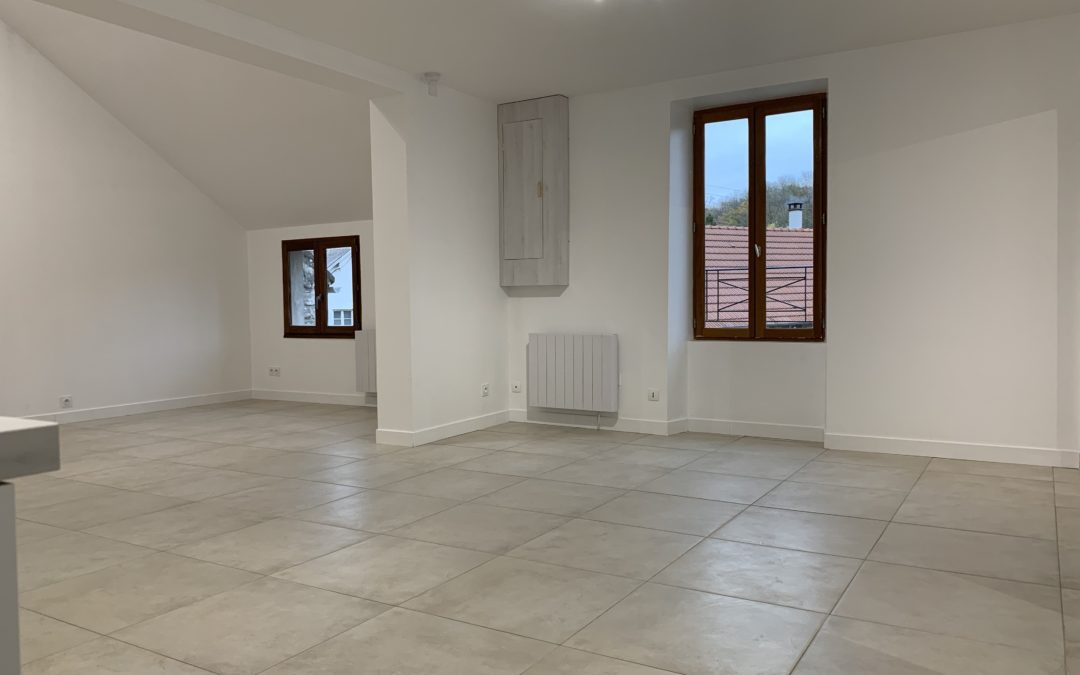 BOIGNEVILLE – T3 + Jardin – 68,99 m² – 820 € / mois CC